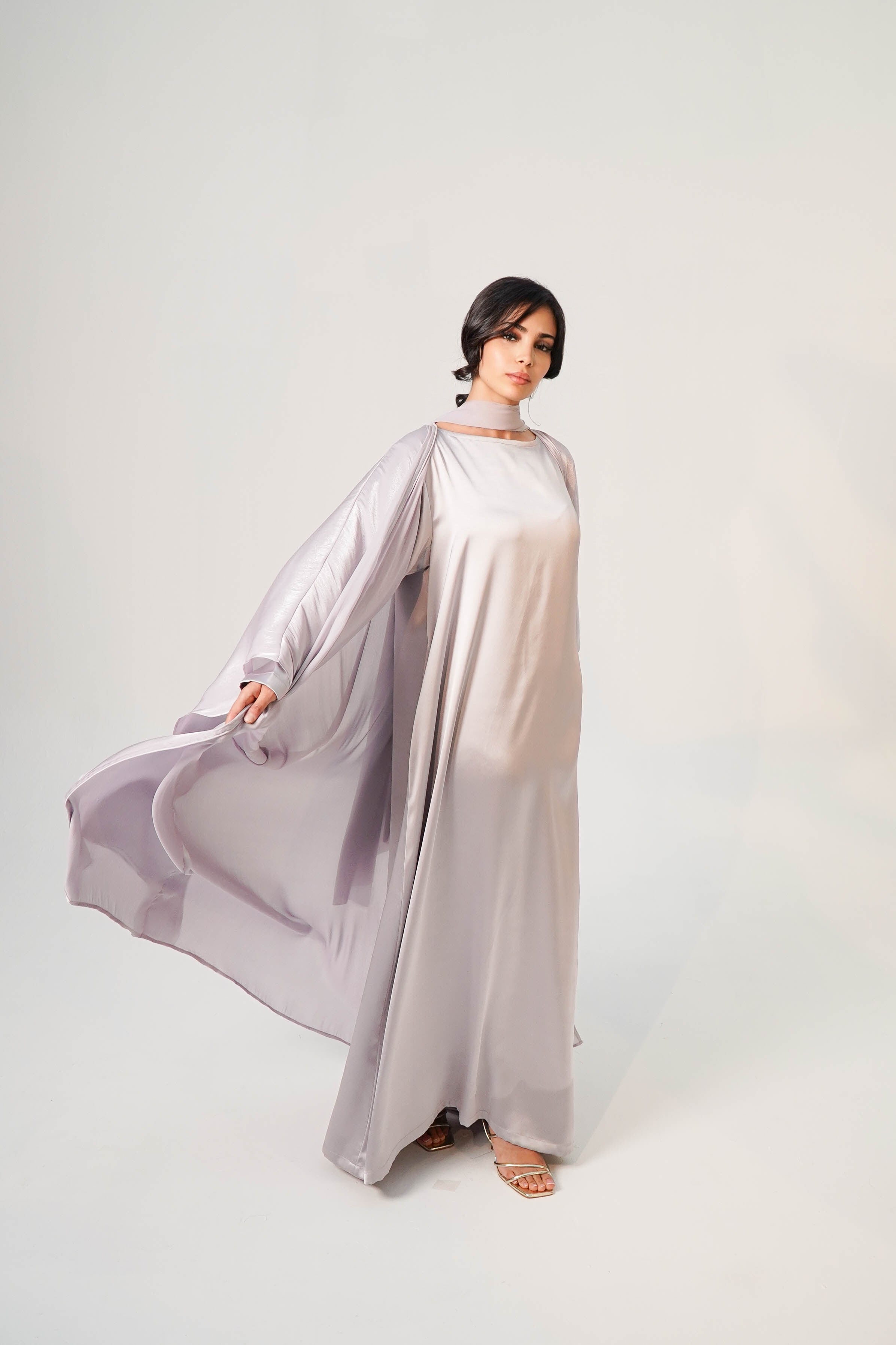 Noora | Mother-of-Pearl Abaya Set